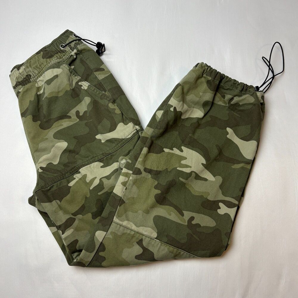 Forever 21 Camo Cargo Jogger Pants Women’s Medium Green Camo Drawstring Cuff
